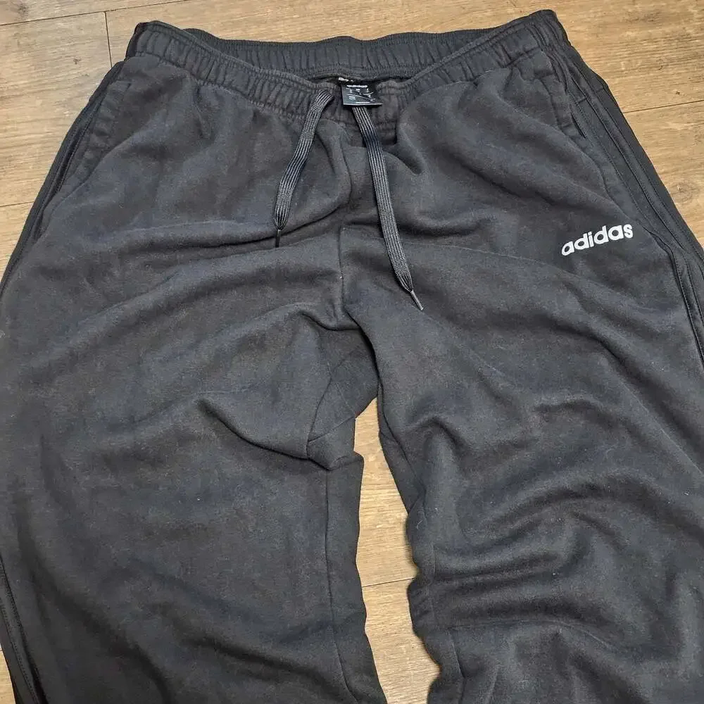 Adidas Men’s XL Black Fleece Jogger Sweatpants 3 Stripe Athletic Casual
